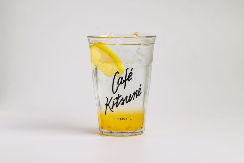 Fresh lemonade beverage dave's hot chicken